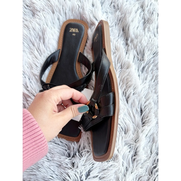 Zara Black Square Toe Flat Sandals‎ - Picture 4 of 7